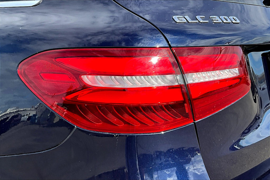 Thumbnail: 2019 Mercedes-Benz GLC - 33