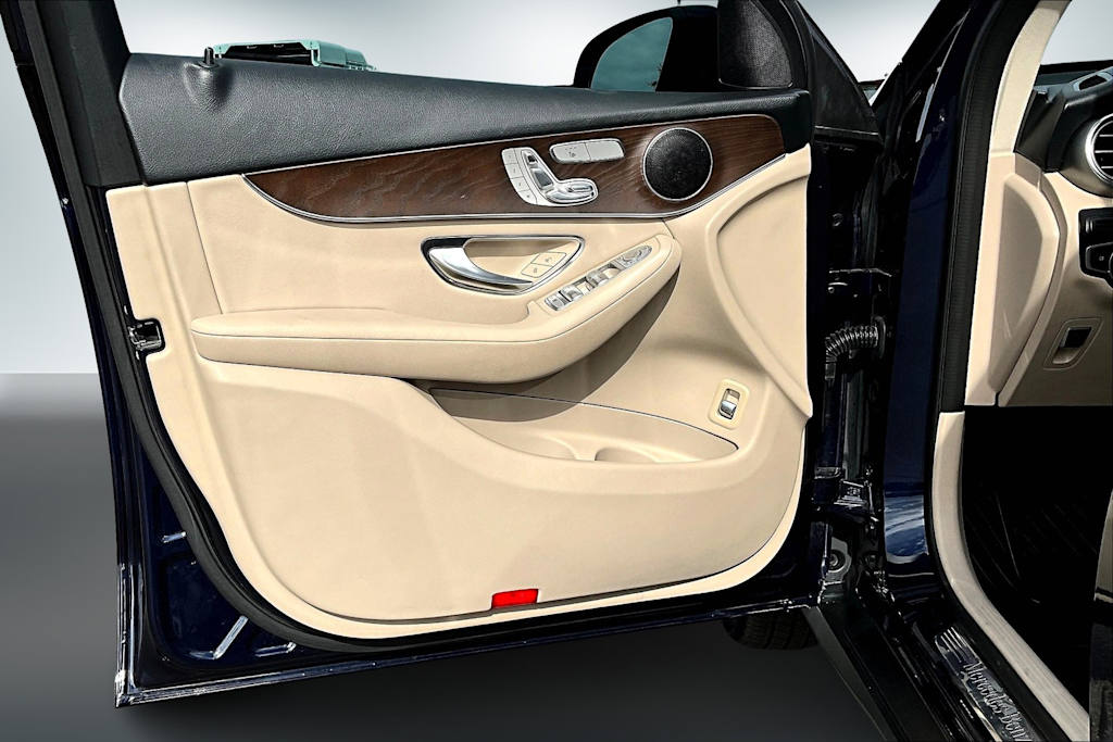 Thumbnail: 2019 Mercedes-Benz GLC - 27