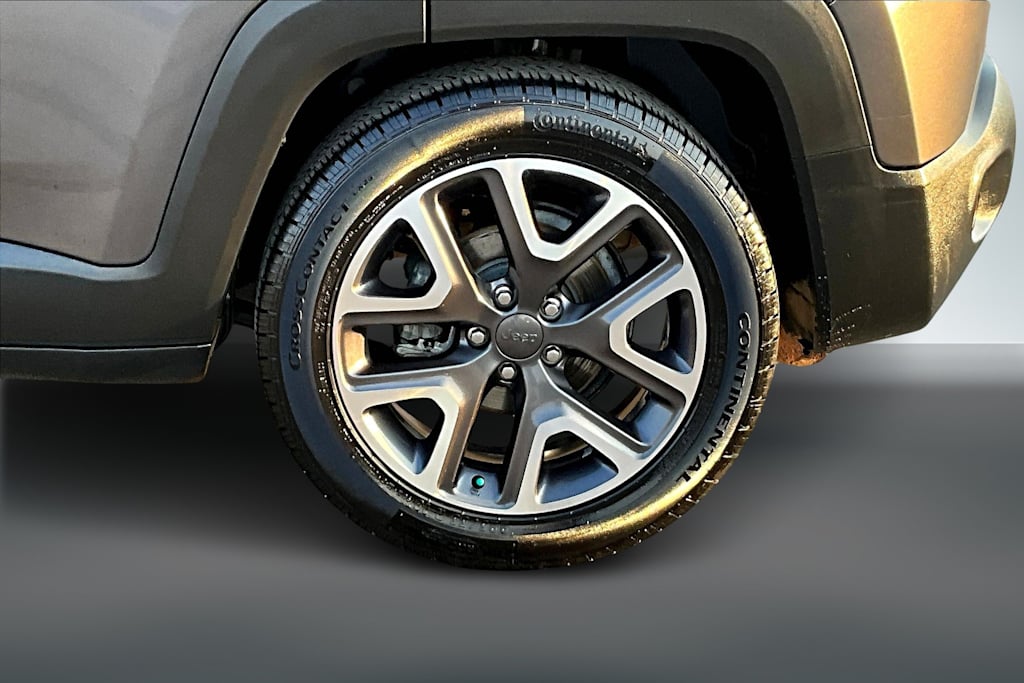 Thumbnail: 2017 Jeep Renegade - 36