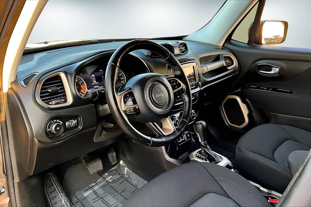 Thumbnail: 2017 Jeep Renegade - 2