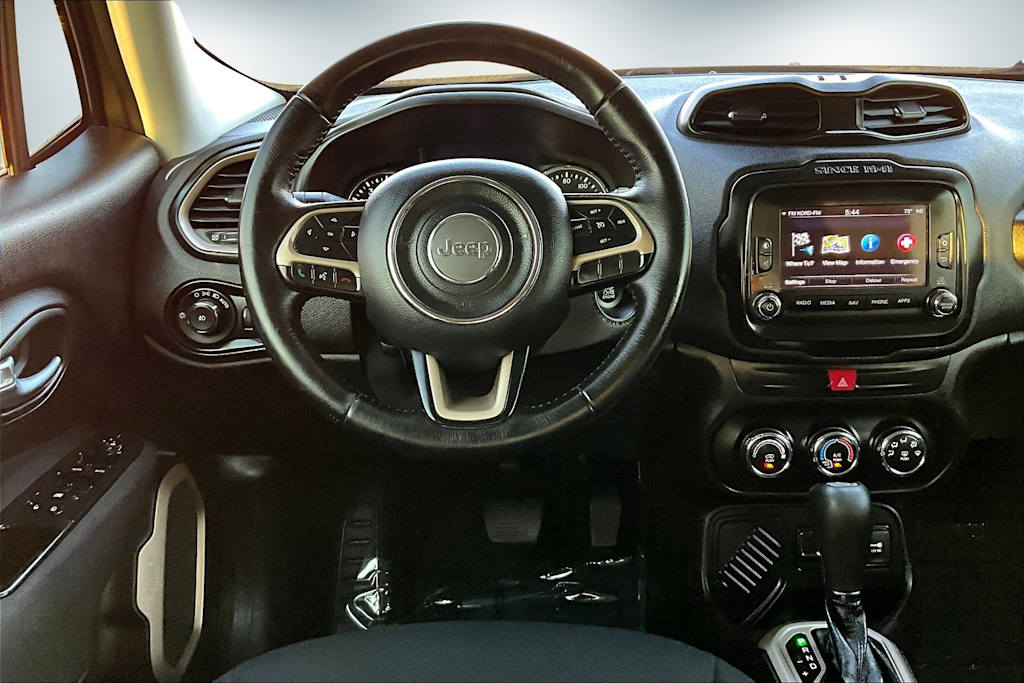 Thumbnail: 2017 Jeep Renegade - 14