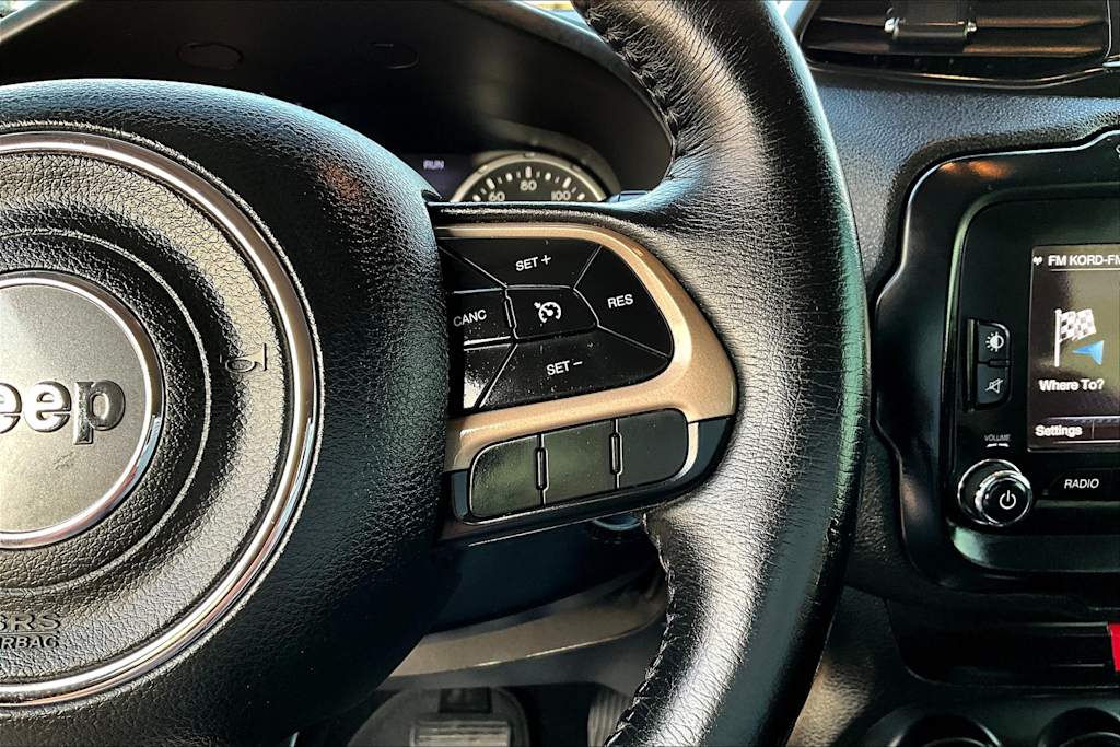 Thumbnail: 2017 Jeep Renegade - 25