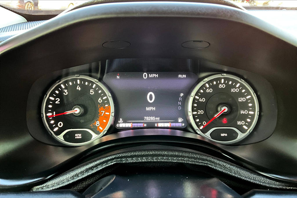 Thumbnail: 2017 Jeep Renegade - 17