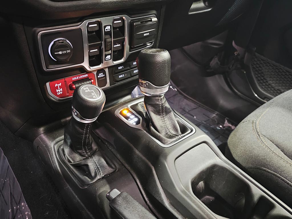 Thumbnail: 2024 Jeep Gladiator - 14