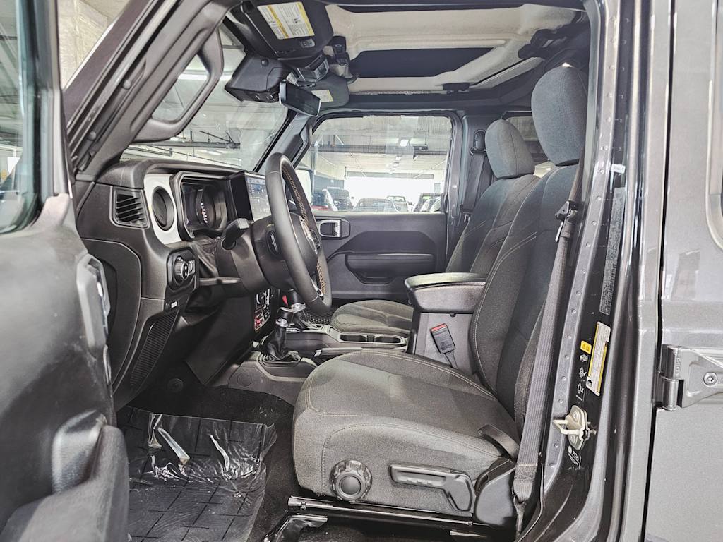 Thumbnail: 2024 Jeep Gladiator - 11