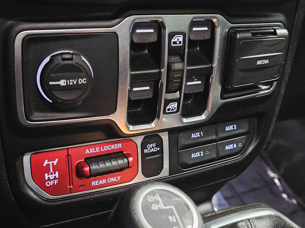 Thumbnail: 2024 Jeep Gladiator - 23