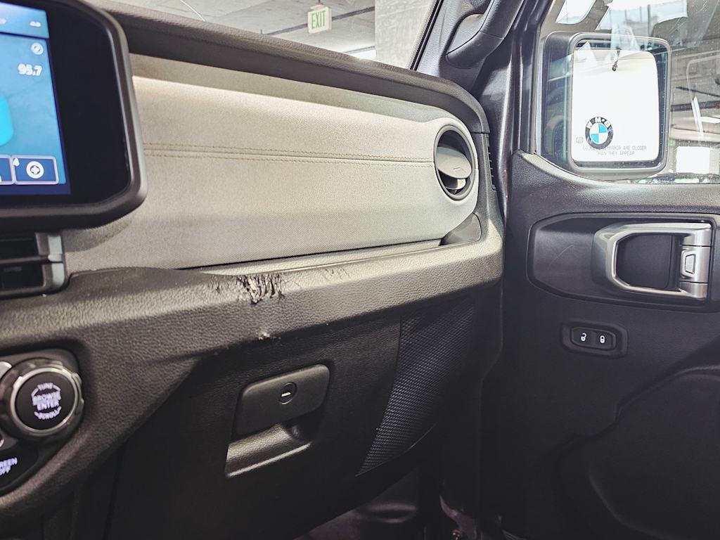 Thumbnail: 2024 Jeep Gladiator - 24