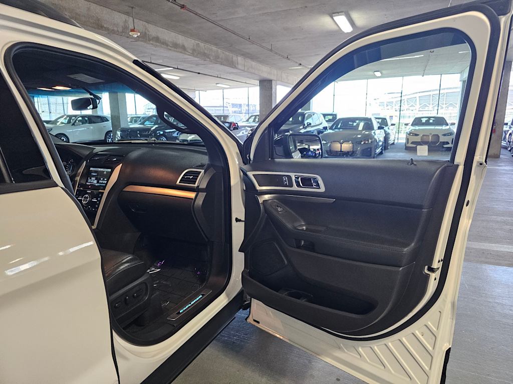 Thumbnail: 2014 Ford Explorer - 37