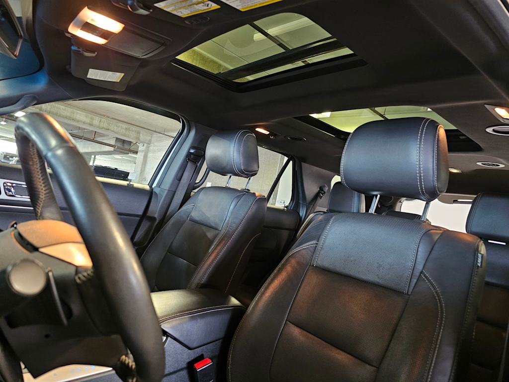 Thumbnail: 2014 Ford Explorer - 32