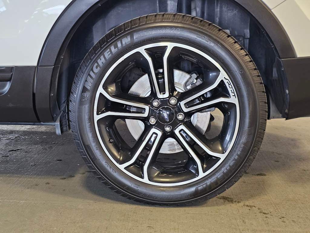 Thumbnail: 2014 Ford Explorer - 8