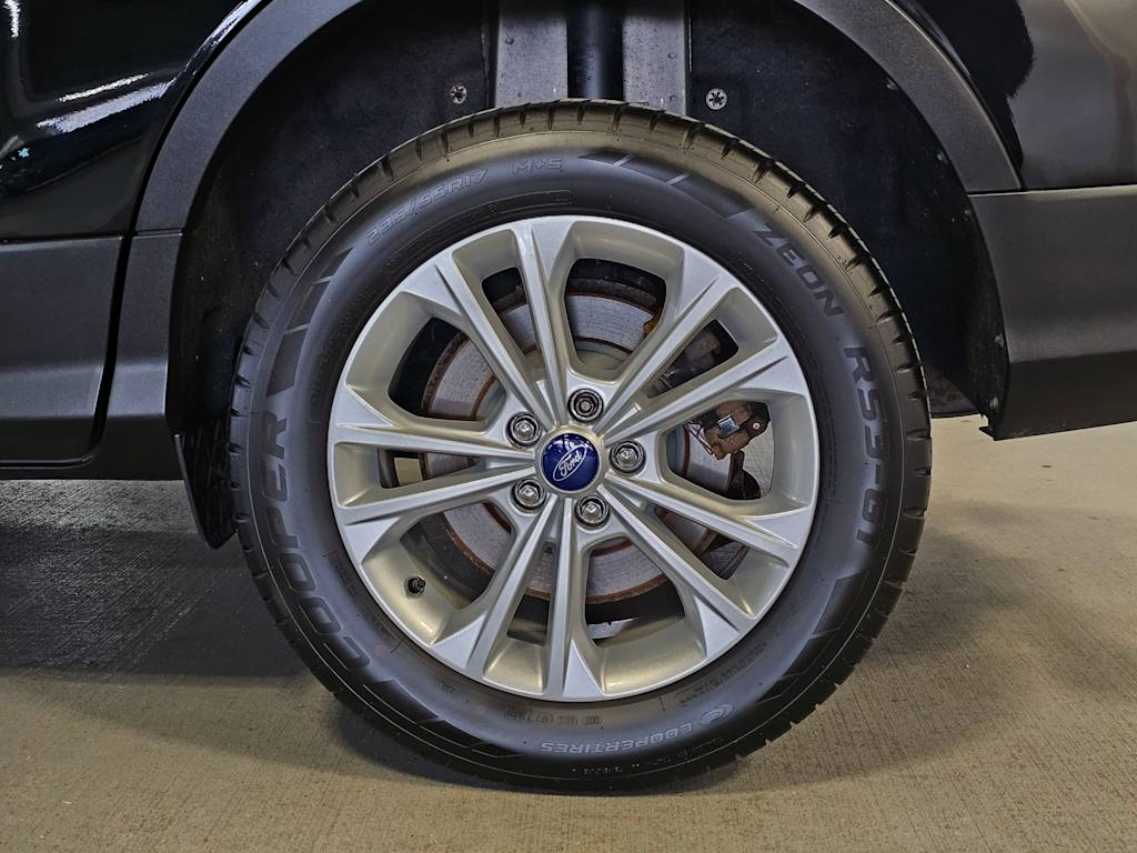 Thumbnail: 2017 Ford Escape - 8