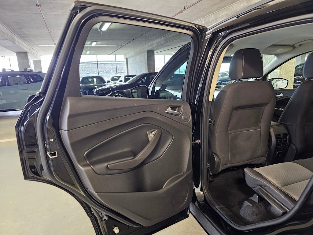 Thumbnail: 2017 Ford Escape - 31