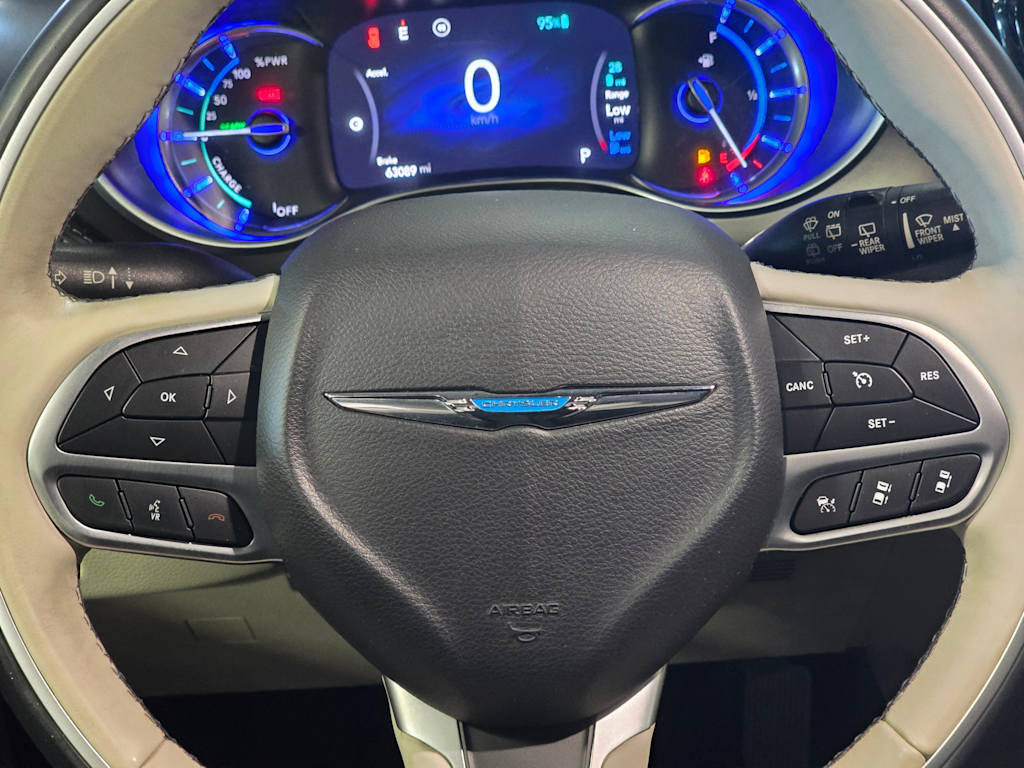 Thumbnail: 2017 Chrysler Pacifica - 20
