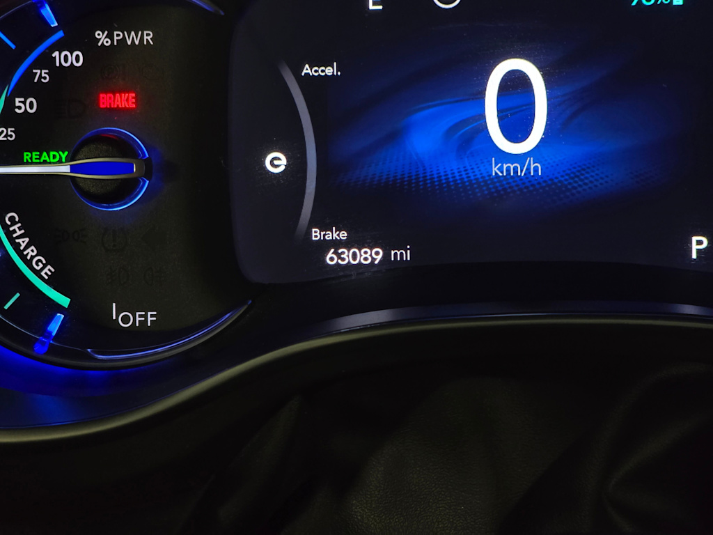 Thumbnail: 2017 Chrysler Pacifica - 21