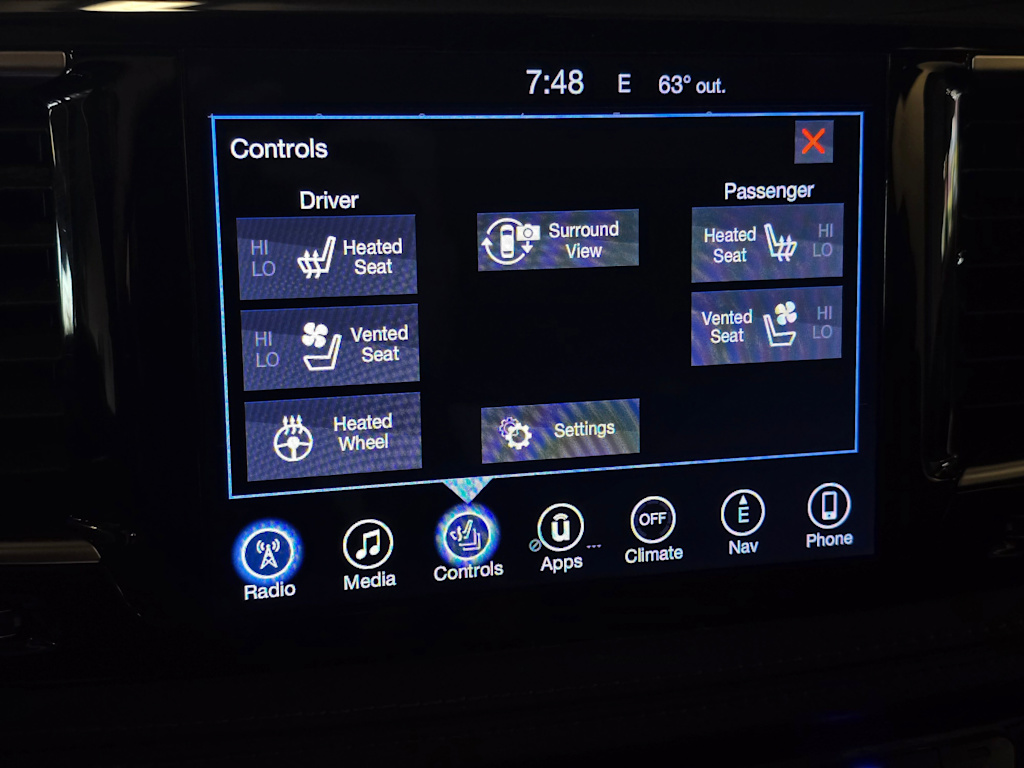 Thumbnail: 2017 Chrysler Pacifica - 24