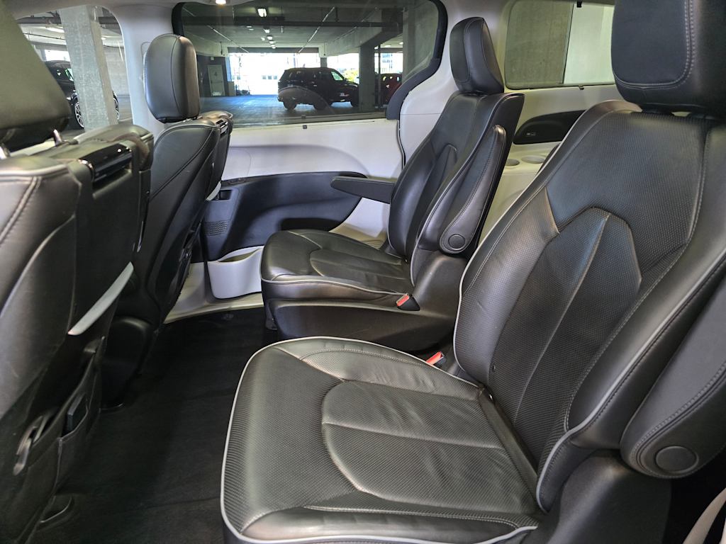 Thumbnail: 2018 Chrysler Pacifica - 13