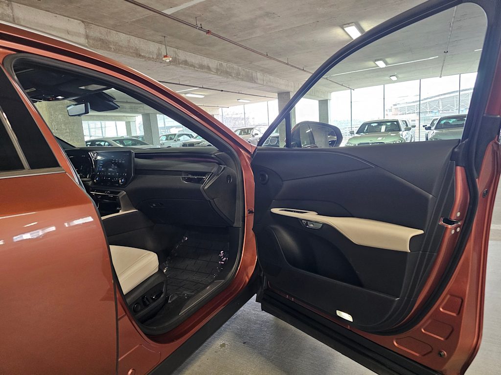 2023 Lexus RX 350 - Photo 37