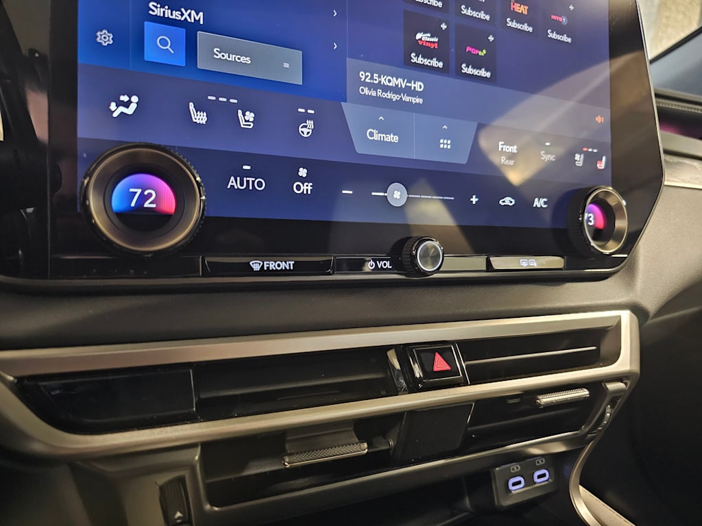 2023 Lexus RX 350 - Photo 25