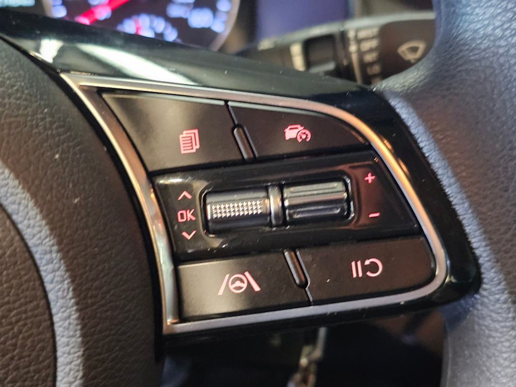 Thumbnail: 2023 Kia Forte - 25