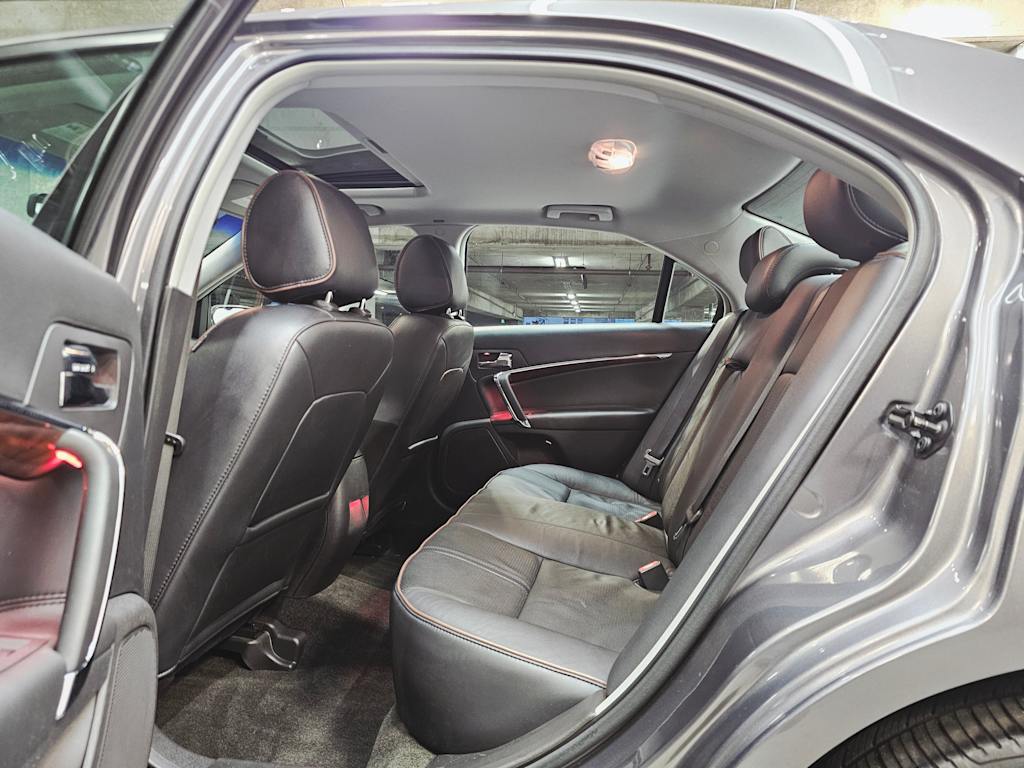 Thumbnail: 2012 Lincoln MKZ - 12