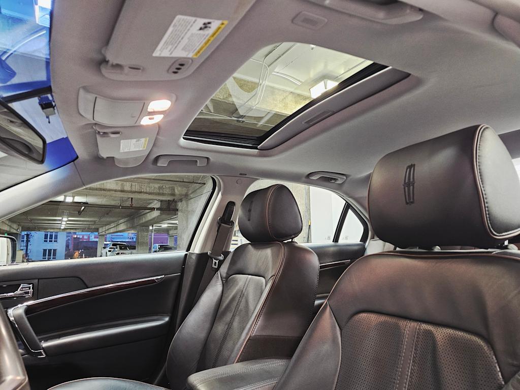 Thumbnail: 2012 Lincoln MKZ - 28