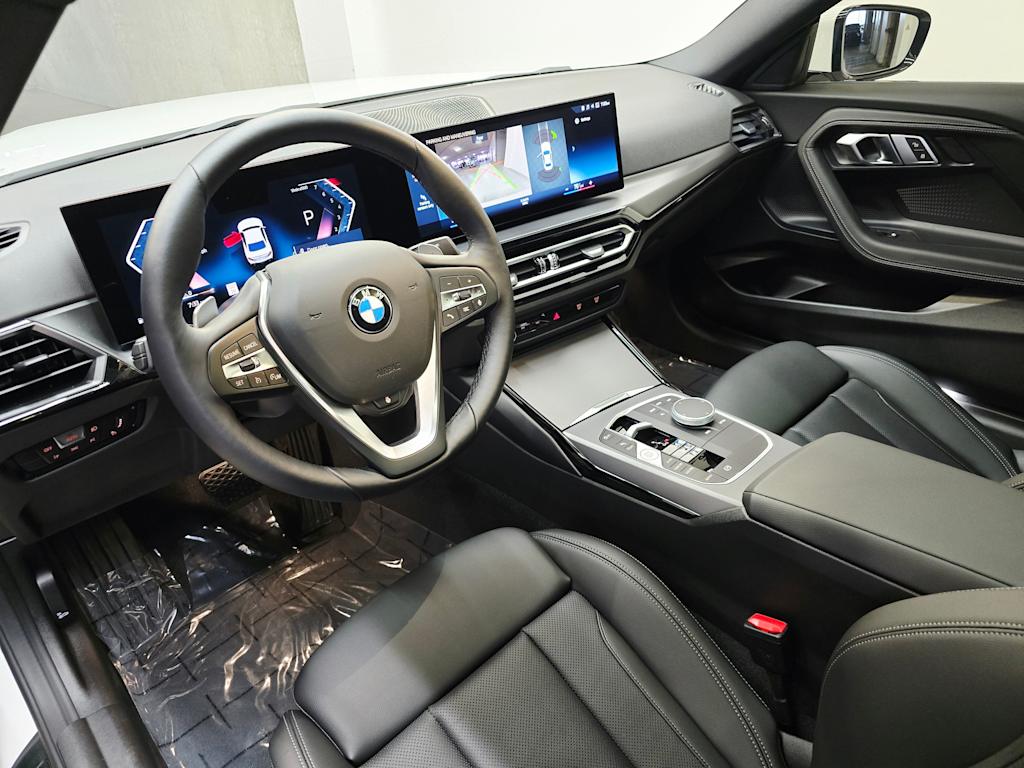 Thumbnail: 2023 BMW 2 Series - 2