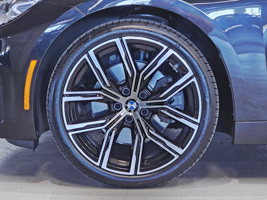 Thumbnail: 2024 BMW 2 Series - 8