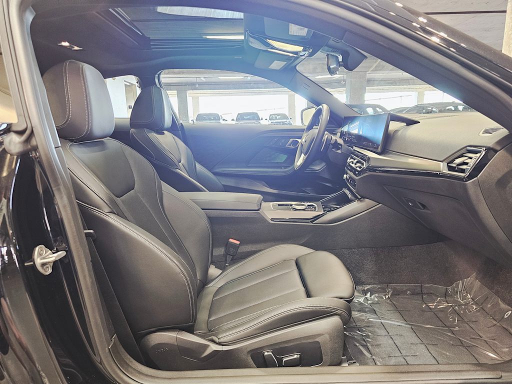 Thumbnail: 2024 BMW 2 Series - 12