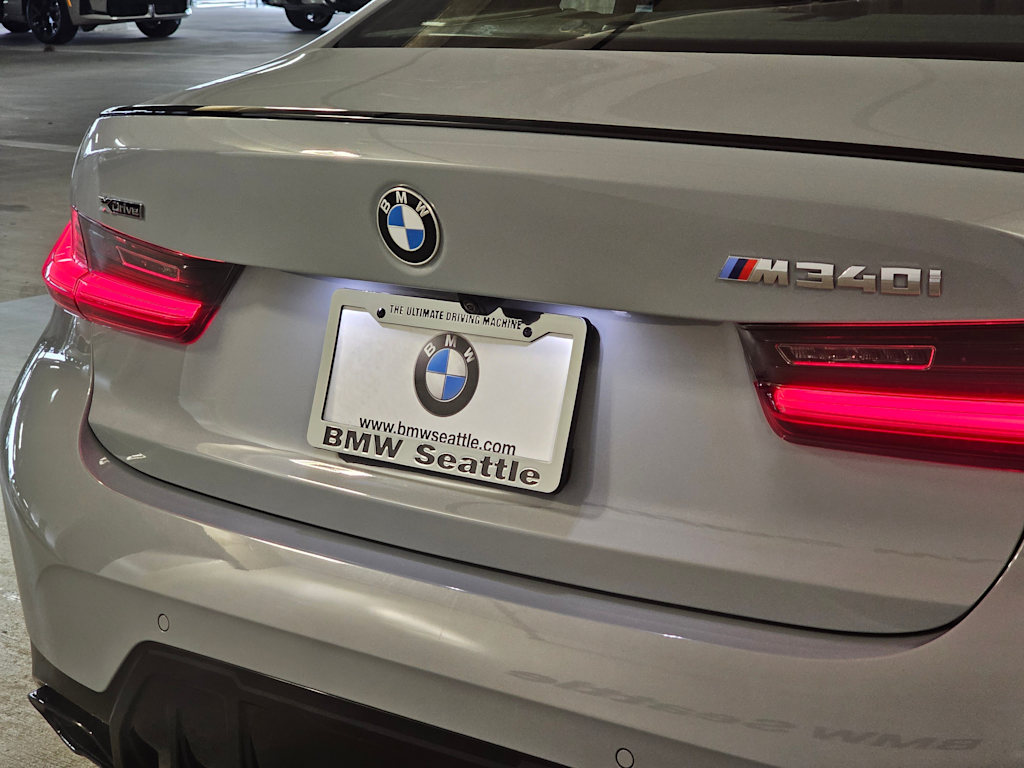 Thumbnail: 2023 BMW 3 Series - 21