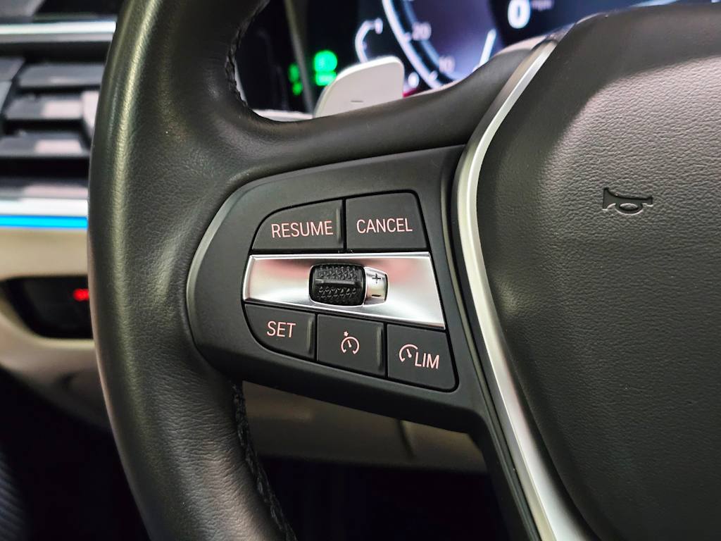 Thumbnail: 2021 BMW 3 Series - 28