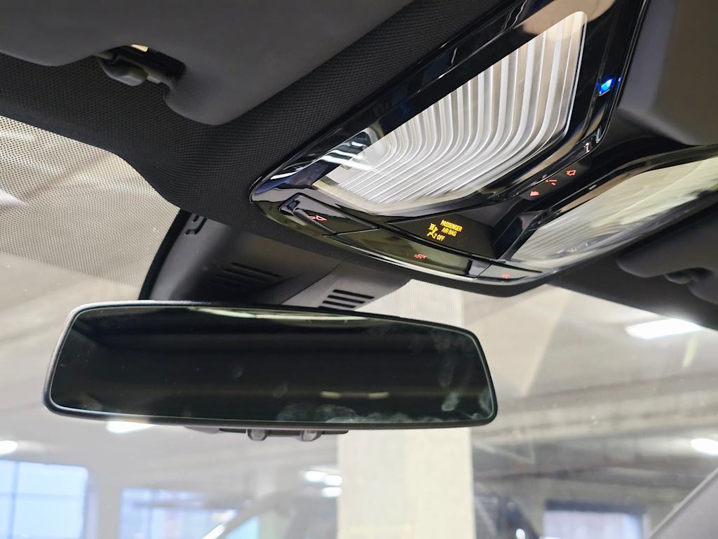 Thumbnail: 2021 BMW 3 Series - 26