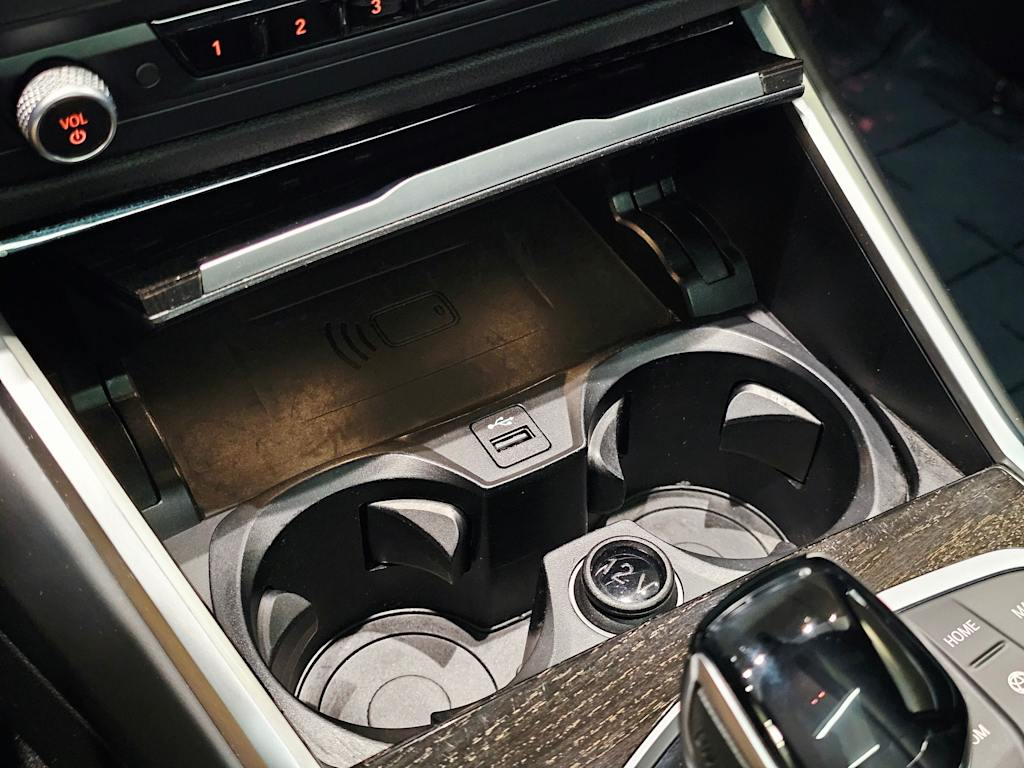 Thumbnail: 2021 BMW 3 Series - 25
