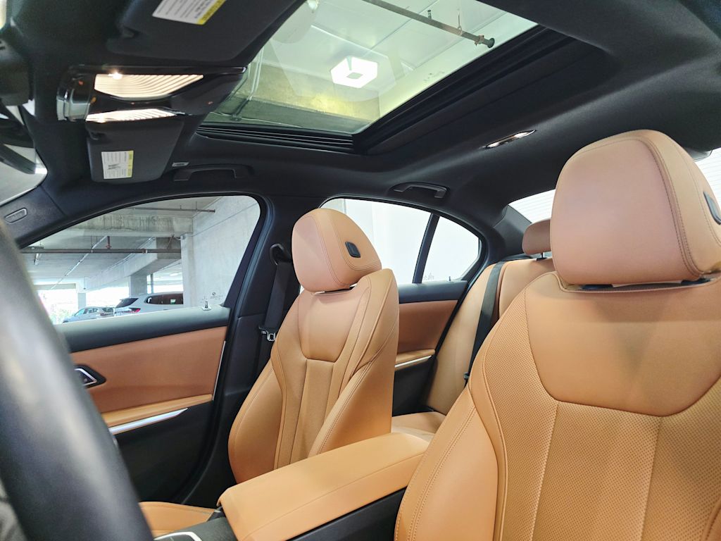 Thumbnail: 2022 BMW 3 Series - 32