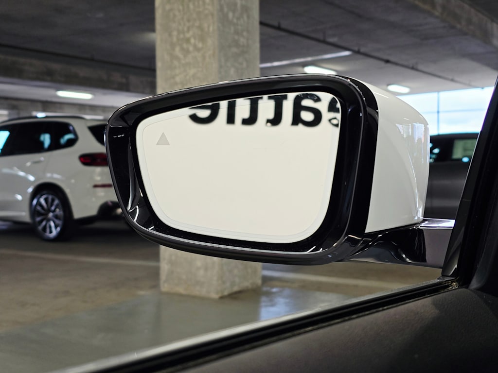 Thumbnail: 2022 BMW 3 Series - 29
