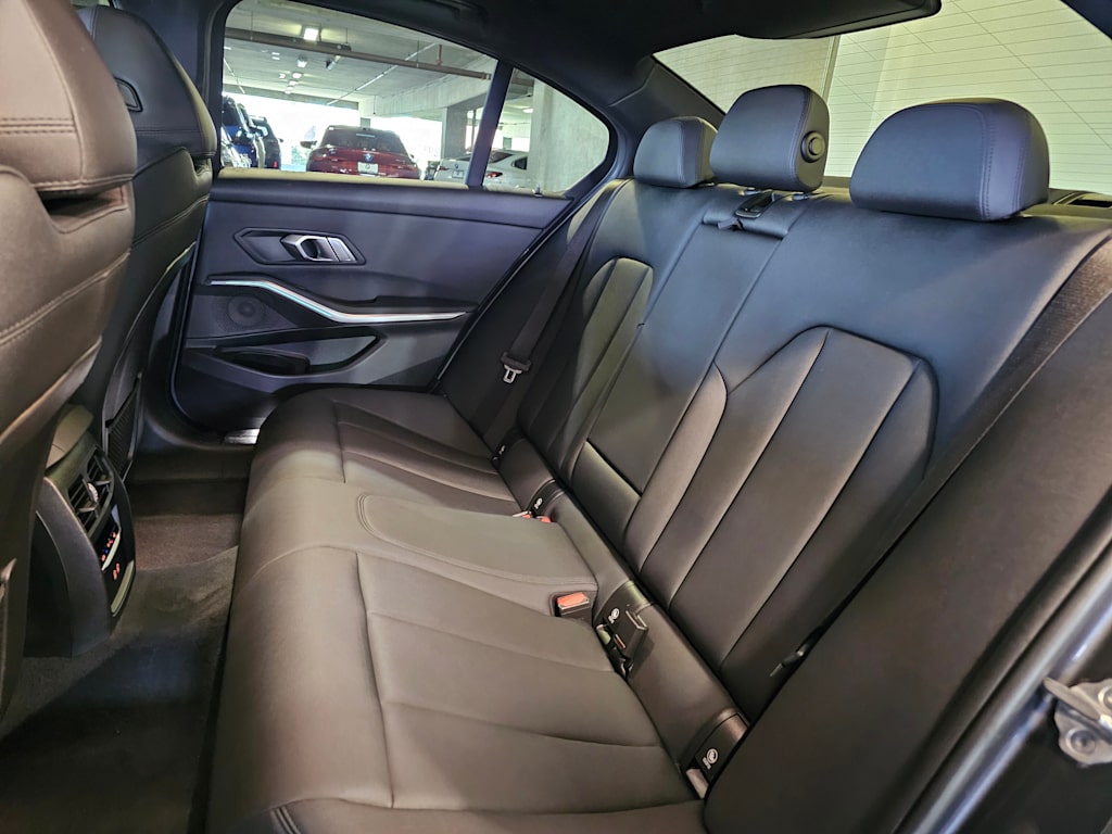 Thumbnail: 2021 BMW 3 Series - 12