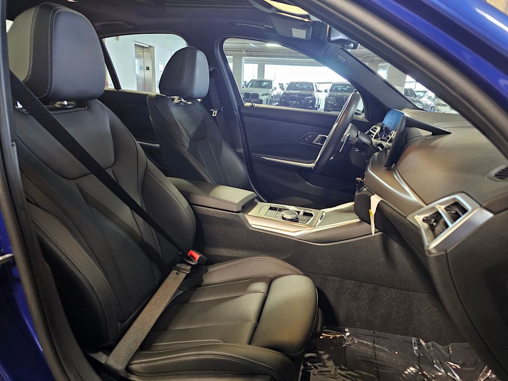 Thumbnail: 2025 BMW 3 Series - 41