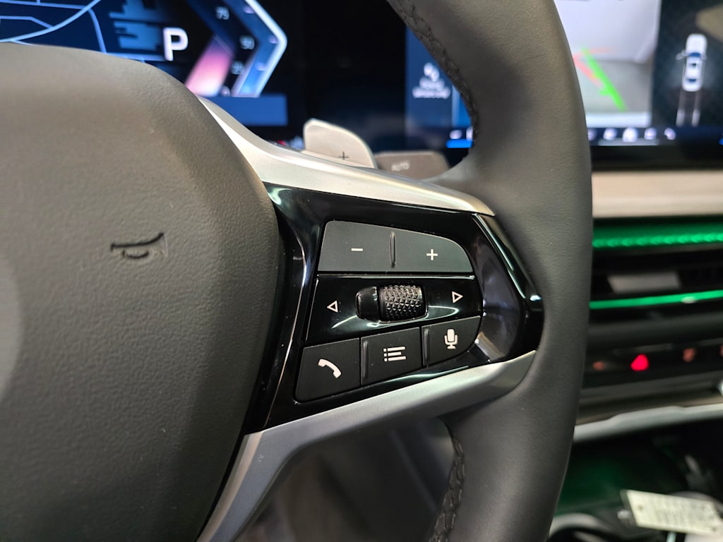 Thumbnail: 2025 BMW 3 Series - 24