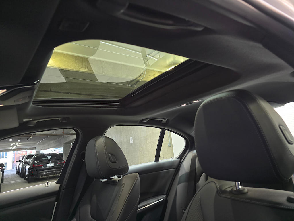 Thumbnail: 2025 BMW 3 Series - 29