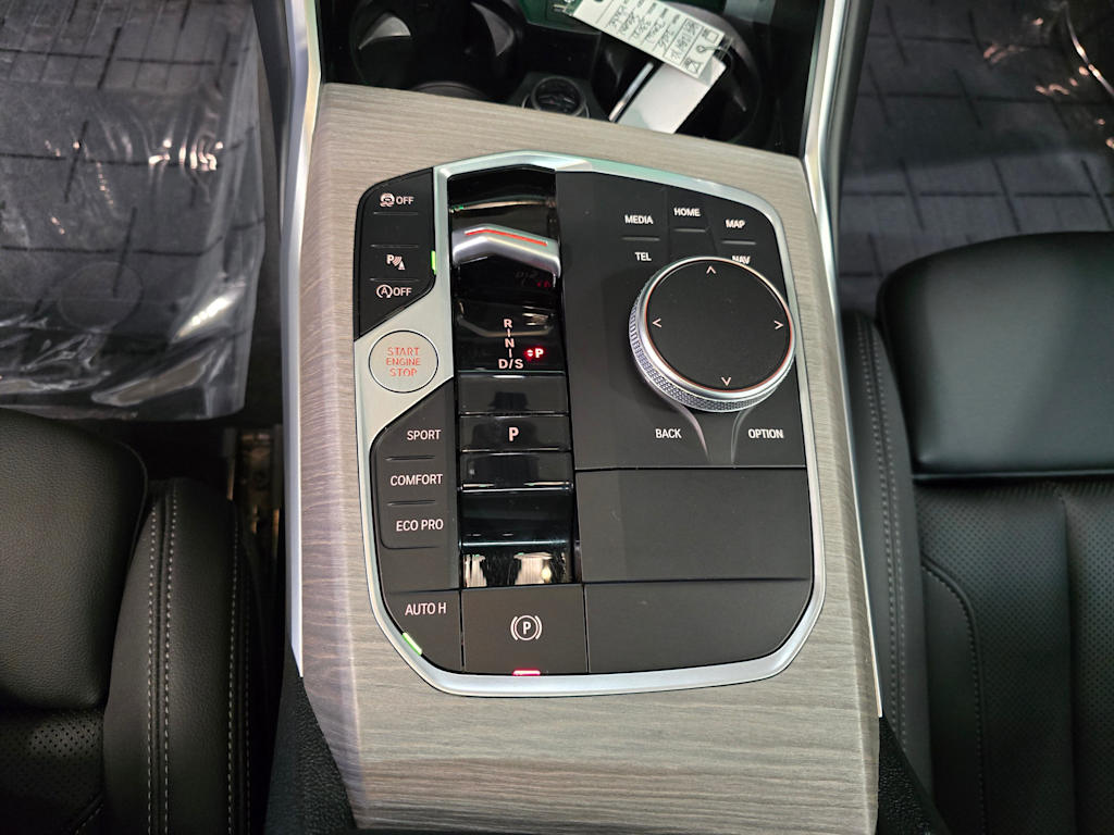 Thumbnail: 2025 BMW 3 Series - 16