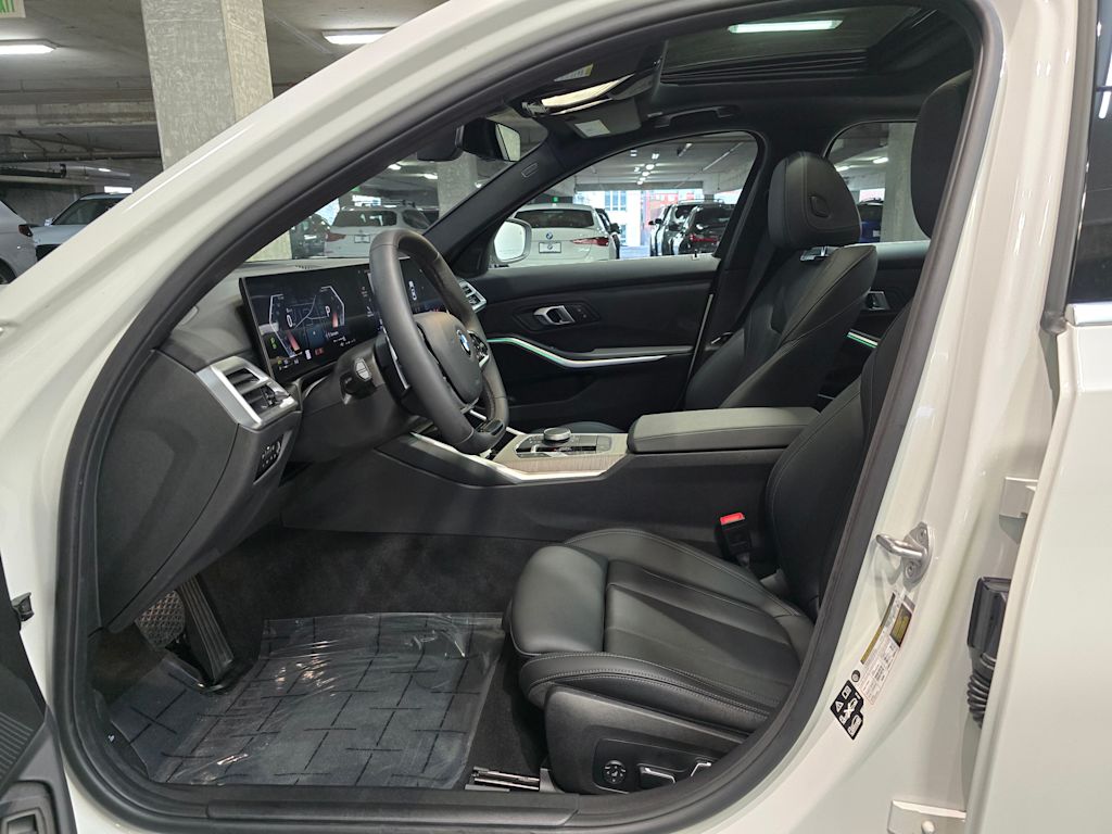 Thumbnail: 2025 BMW 3 Series - 11