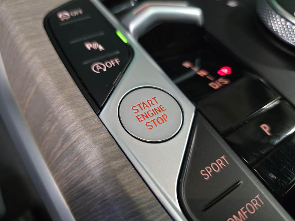 Thumbnail: 2025 BMW 3 Series - 28