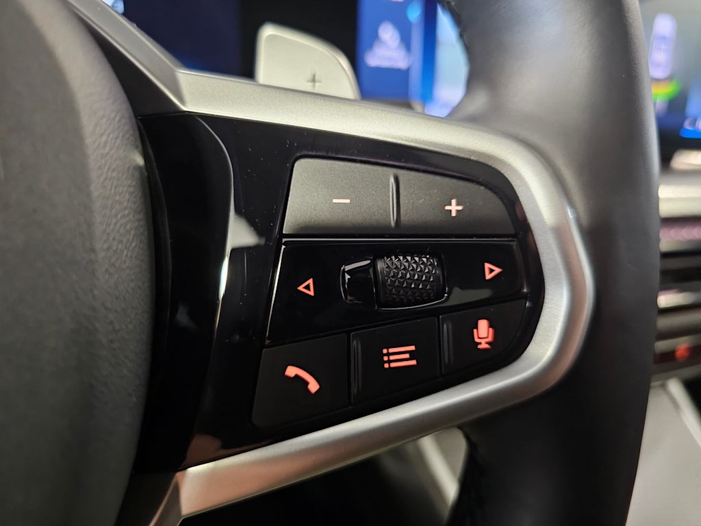 Thumbnail: 2025 BMW 3 Series - 28