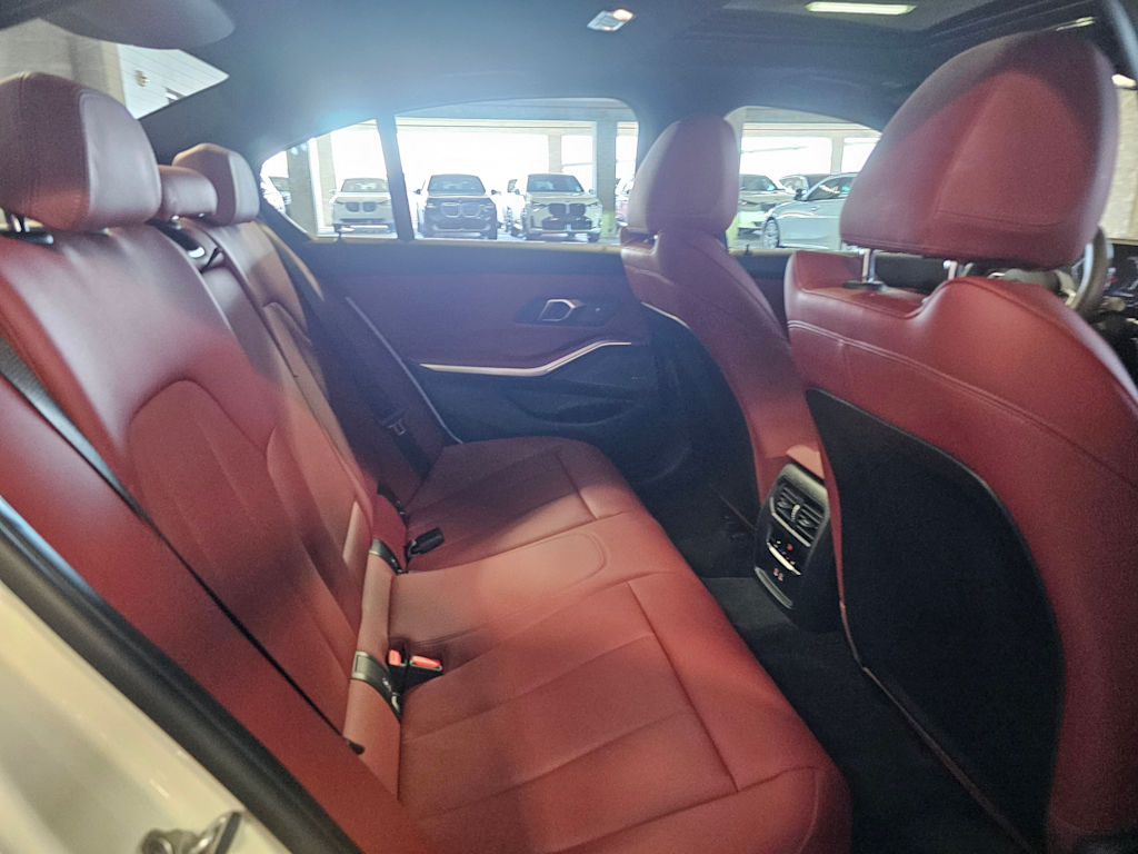 Thumbnail: 2025 BMW 3 Series - 40