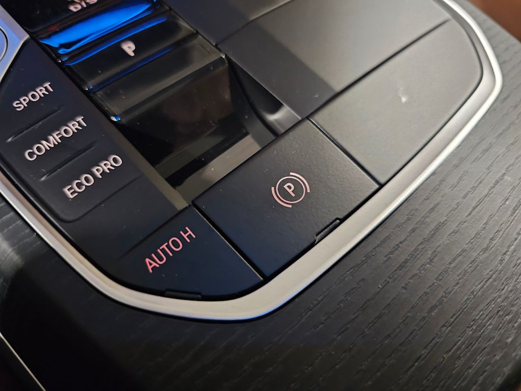 Thumbnail: 2025 BMW 3 Series - 30