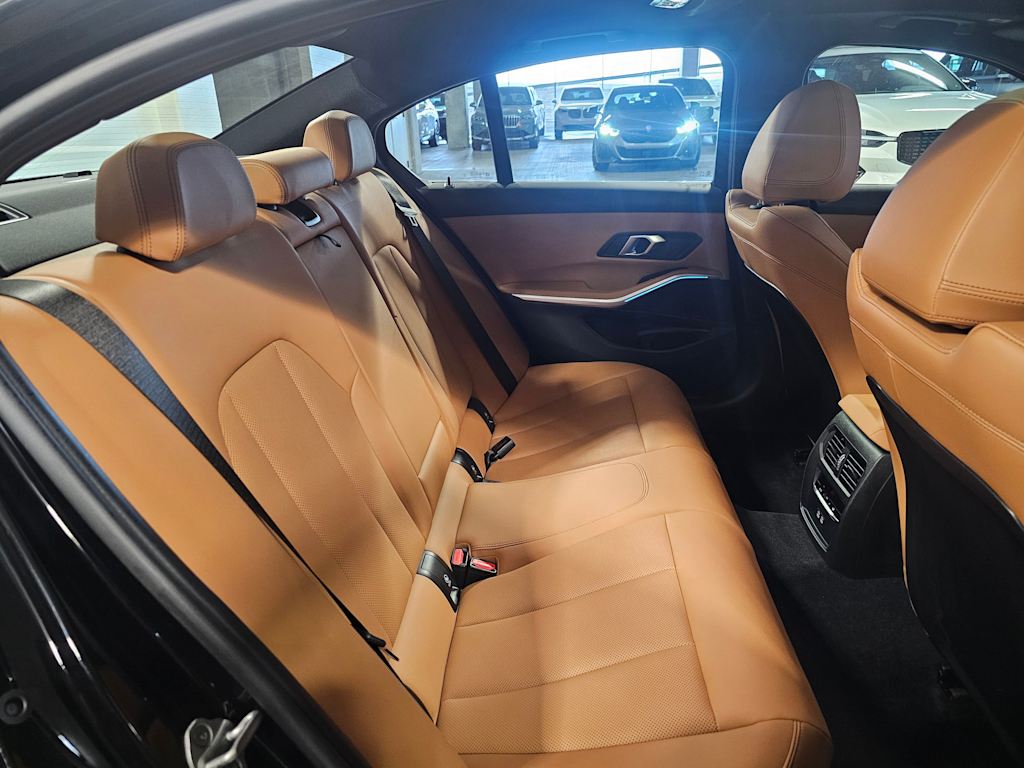 Thumbnail: 2025 BMW 3 Series - 42