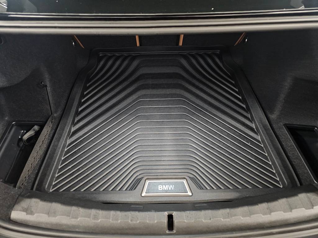 Thumbnail: 2025 BMW 3 Series - 19