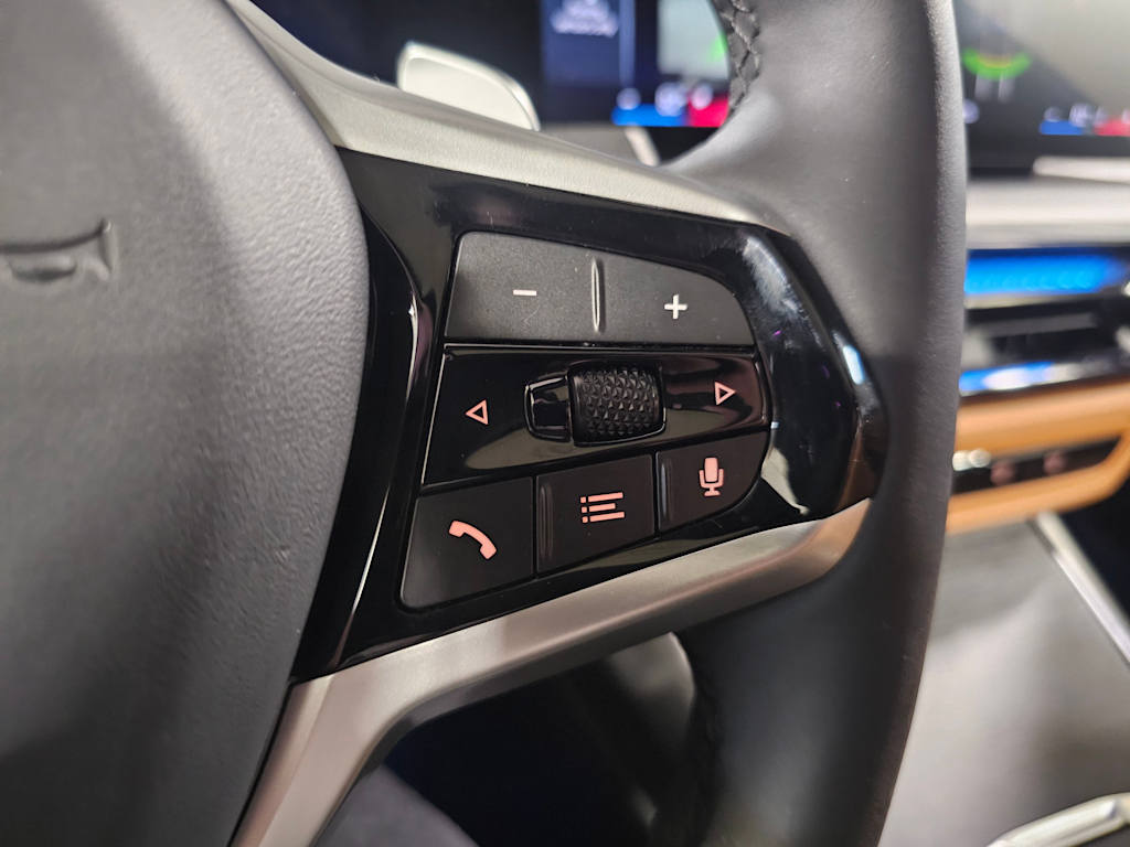 Thumbnail: 2025 BMW 3 Series - 27