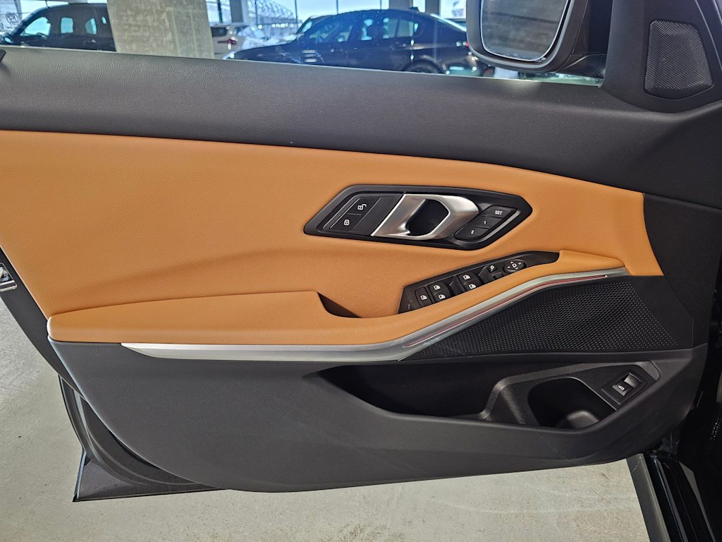 Thumbnail: 2025 BMW 3 Series - 36