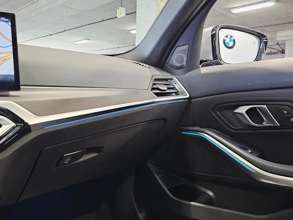 Thumbnail: 2024 BMW 3 Series - 25