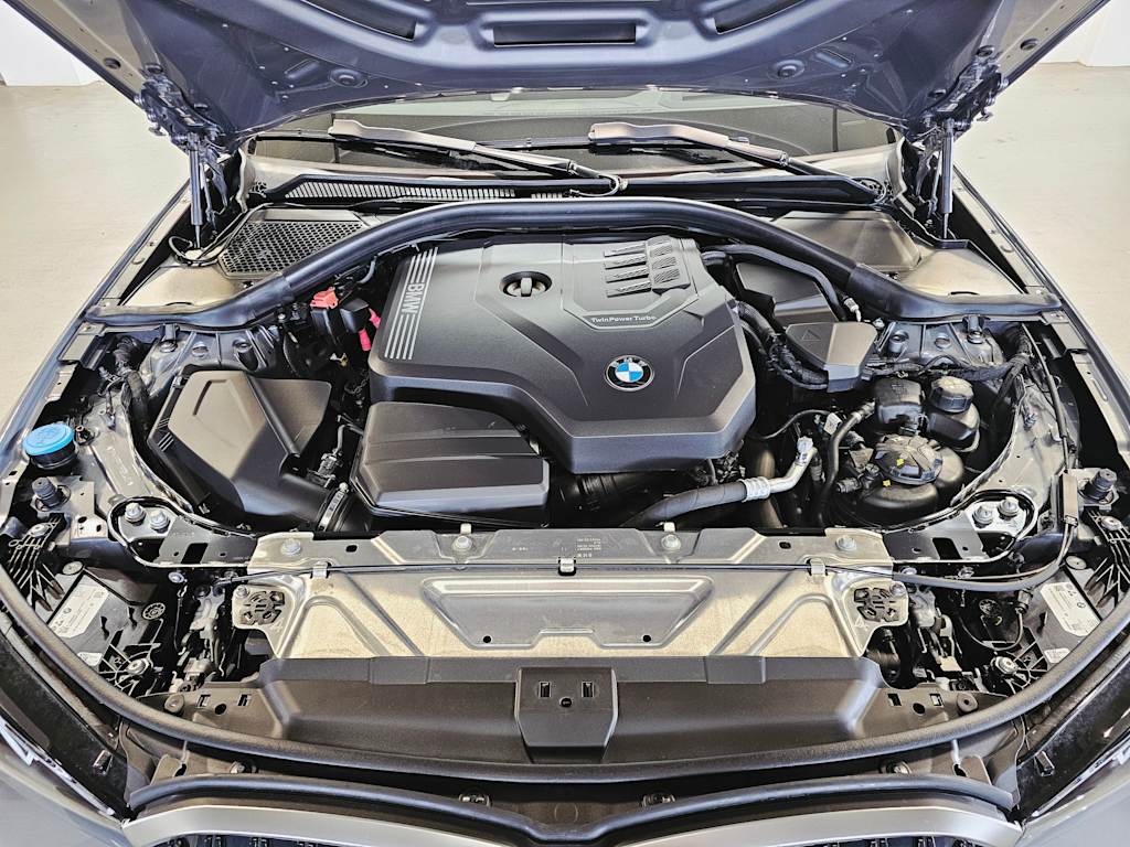 Thumbnail: 2024 BMW 3 Series - 8
